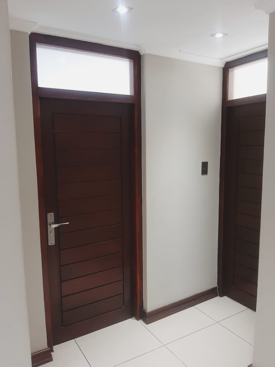 7 Bedroom Property for Sale in Amalinda Eastern Cape